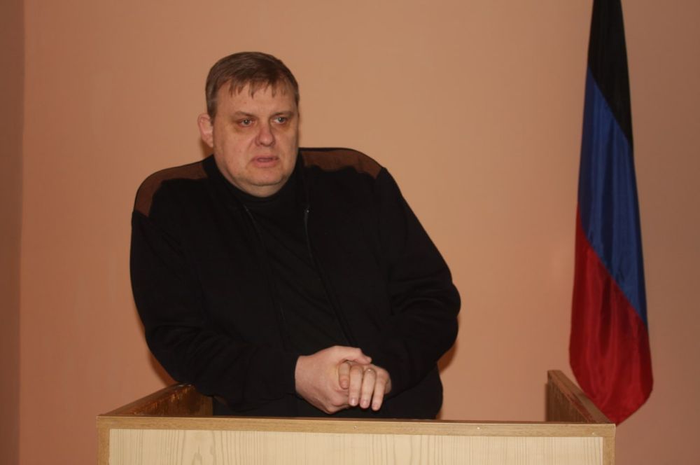 ���� ���������: �������, 13 �������, ������ �������-������������ �� ��������, ����������� ������ ��������� ��������� �������� � 2 �. ��������, ���� ������� ������� �����������...