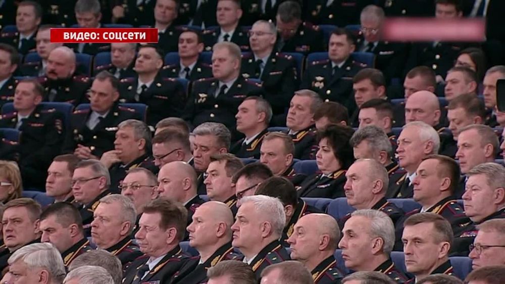 Путин рассказал, как люди в Донбассе выживали восемь лет