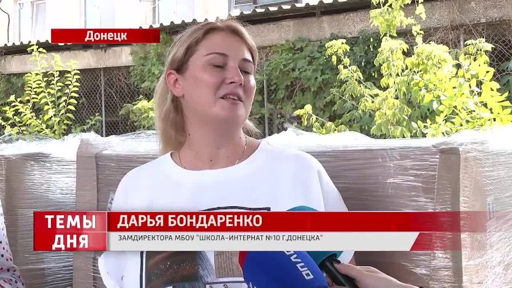 Первые фуры с книгами по распоряжению Путина прибыли в ДНР. От классики - Гоголь, Достоевский и даже современная литература В Республику прибыли две фуры с художественными книгами для школьных библиотек