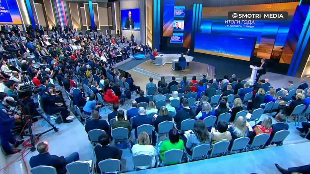 Владимир Путин: На переговорном треке Украина не соглашалась с тем, что нужна денацификация