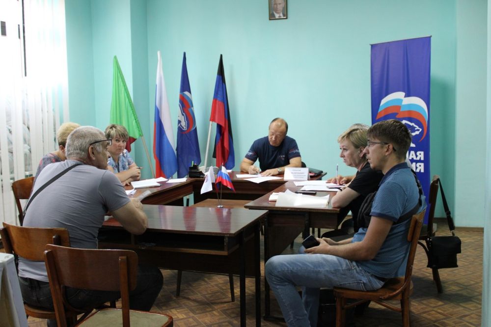 Личный приём граждан провёл заместитель главы администрации городского округа Горловка Донецкой Народной Республики Игорь Горбатов