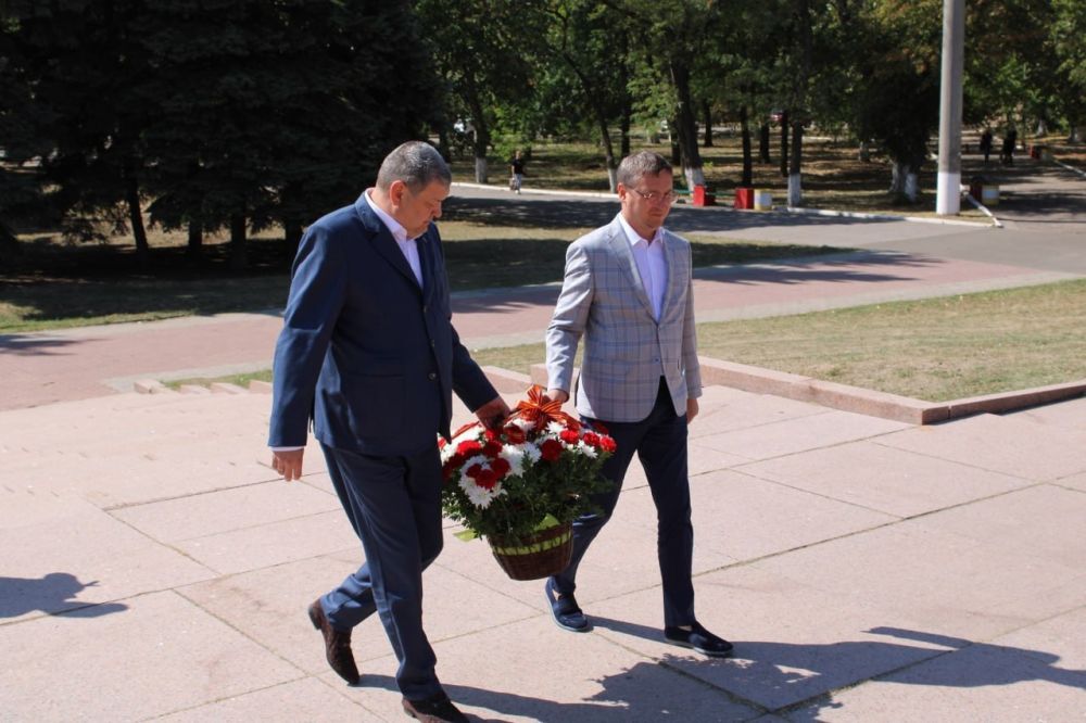 ����� �����: � �����������, 8 ��������, � ���� 81-� ��������� ������������ �������� �� �������-���������� �����������...