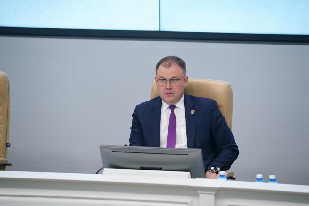 � �������� ��������� ���������� ��������������� ������� �� ���������� � ������������ 80-����� ������ � ���������