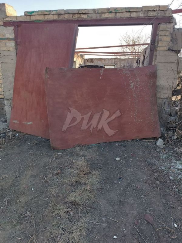  :     