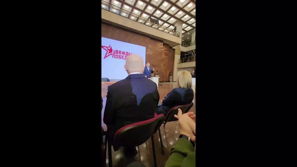 Иван Приходько: Принял участие в торжественной церемонии открытия первого этапа выставки проекта «Память сильнее времени. Дважды победители» в Музее Победы