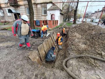 «ГОРЛОВКАТЕПЛОСЕТЬ»: РАБОТА НА ЛИНИИ ОГНЯ РАДИ ТЕПЛА В ДОМАХ ПОТРЕБИТЕЛЕЙ