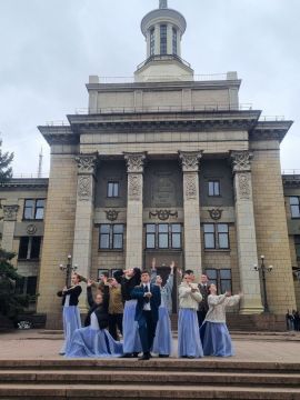 Горловский Народный ансамбль бального танца «Ритм» продолжает покорять новые вершины