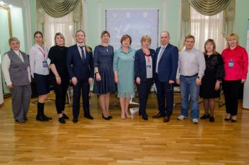 Горловские педагоги заняли призовые места по итогам регионального этапа Республиканского конкурса «Педагог года - 2025»