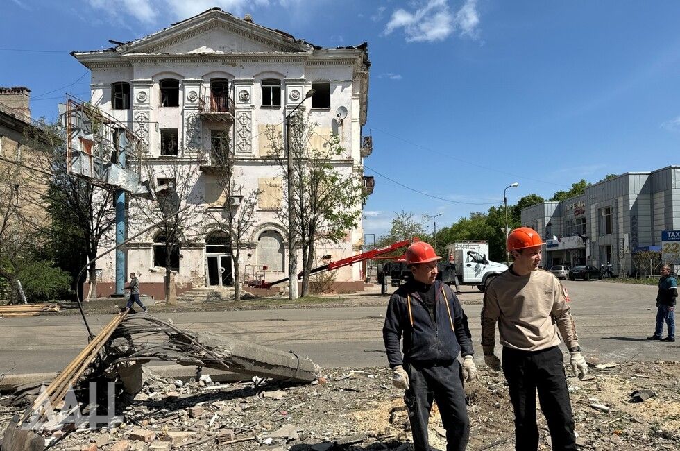 ФОТО: Как сейчас выглядит место удара HIMARSом в центре Горловки