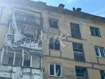 Иван Приходько: Последствия прямого попадания БПЛА украинских террористов в квартиру одного из домов в центре Горловки
