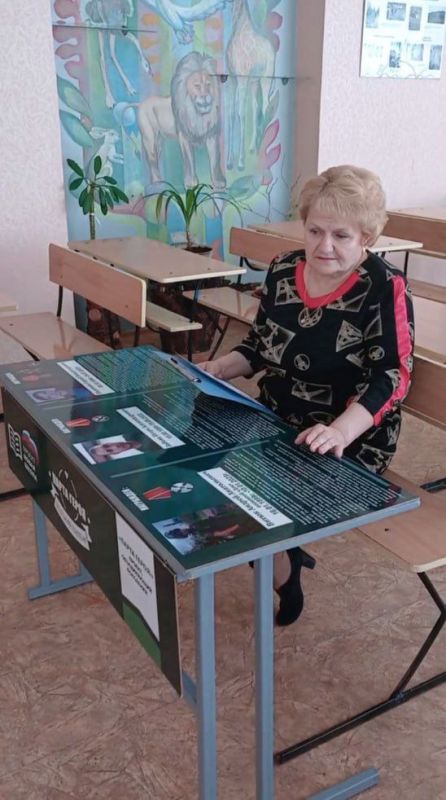 В преддверии 80-летия Победы в Великой Отечественной войне в ГБОУ «Школа 12 г.о. Горловка» открыта «Парта Героя», посвященная выпускникам, погибшим в ходе специальной военной операции: Витюку Андрею Анатольевичу, Забаве...