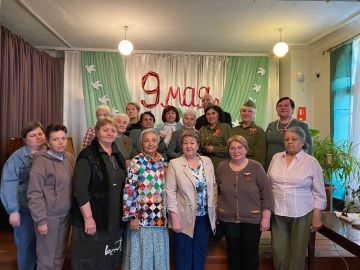 Праздничный концерт для женщин-волонтёров ко Дню Победы
