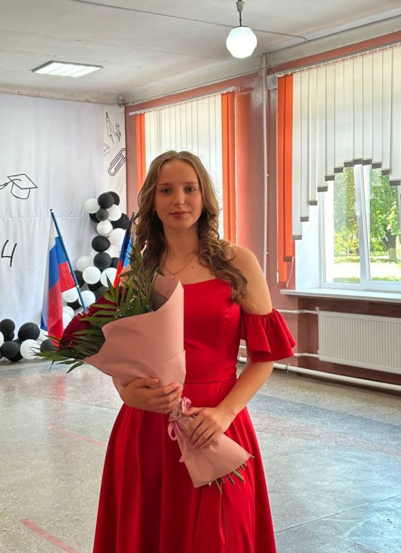 Юная художница с Донбасса станет автором мурала в Волновахе: эскиз Софии Харуненко победил в межрегиональном конкурсе «Сердце Севера – тепло Донбасса»