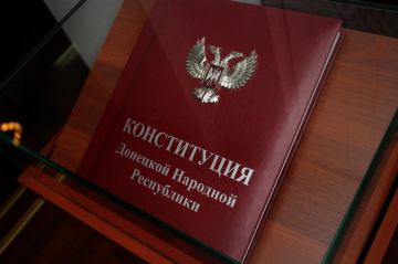 Иван Приходько: Дорогие друзья! Поздравляю вас с Днем Конституции Донецкой Народной Республики