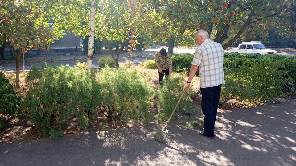 В Никитовском районе Горловки продолжается масштабный партийный проект Единой России «Городская среда»