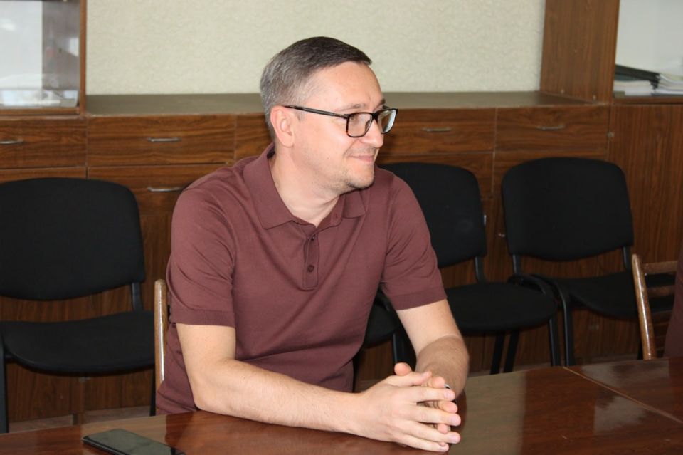 ВСТРЕЧИ С ЖИТЕЛЯМИ. 16 сентября 2025 года депутаты Горловского городского совета от фракции «Единая Россия» - Роман Конев, Даниил Карабаев, Максим Лебедев, Евгений Прокопович, Эдуард Полепкин, Олег Сладкевич провели встречи...