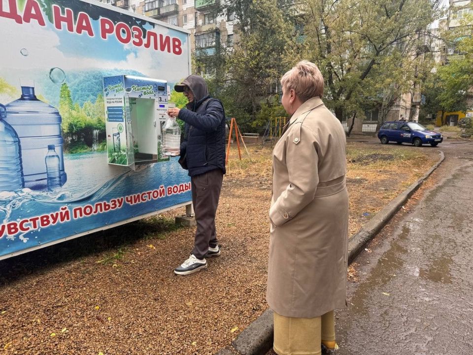 Роман Конев: 1 октября 2025 года во исполнение поручения Главы Донецкой Народной Республики Дениса Пушилина, депутаты Горловского городского совета от фракции «Единая Россия» - Наталия Ботвина , София Потапова, Елена...