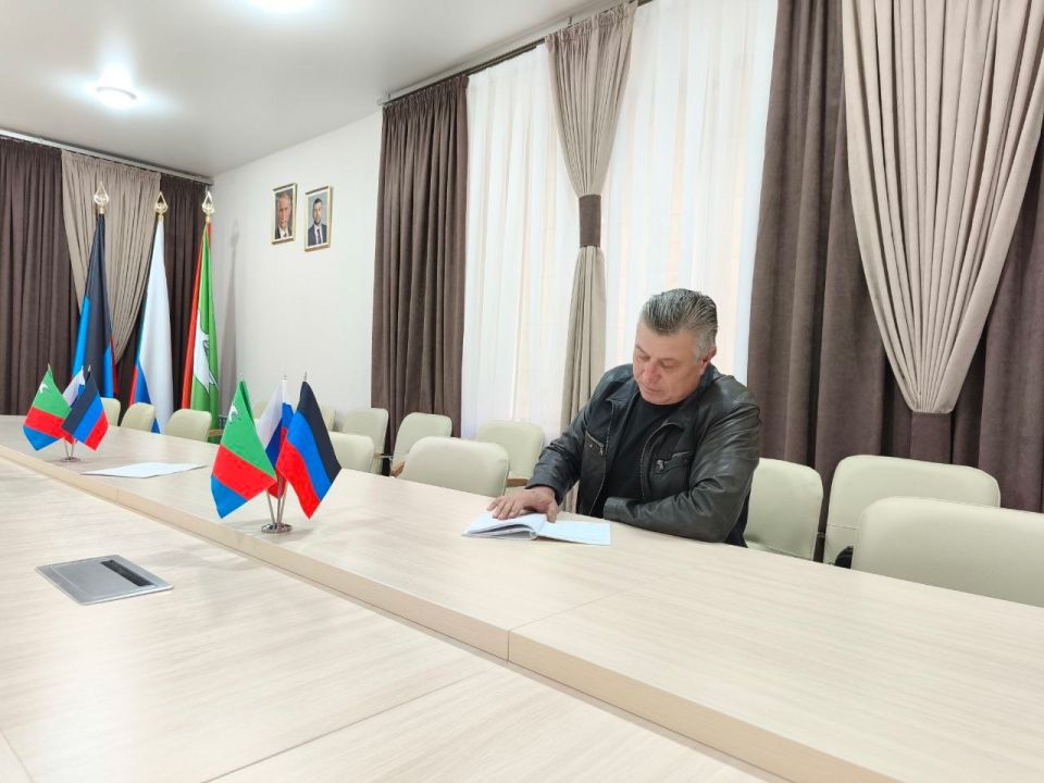 Роман Конев: Состоялся приём граждан депутатом Горловского городского совета Донецкой Народной Республики первого созыва Александром Бобровским