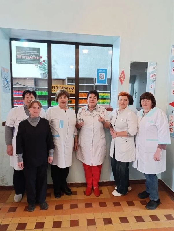 В Калининском районе Горловки прошло вручение партийных билетов