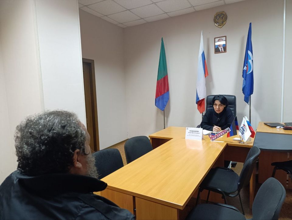 Иван Приходько: Личный прием граждан провела исполнительный секретарь Горловского отделения партии «Единая Россия» Инает Розводова