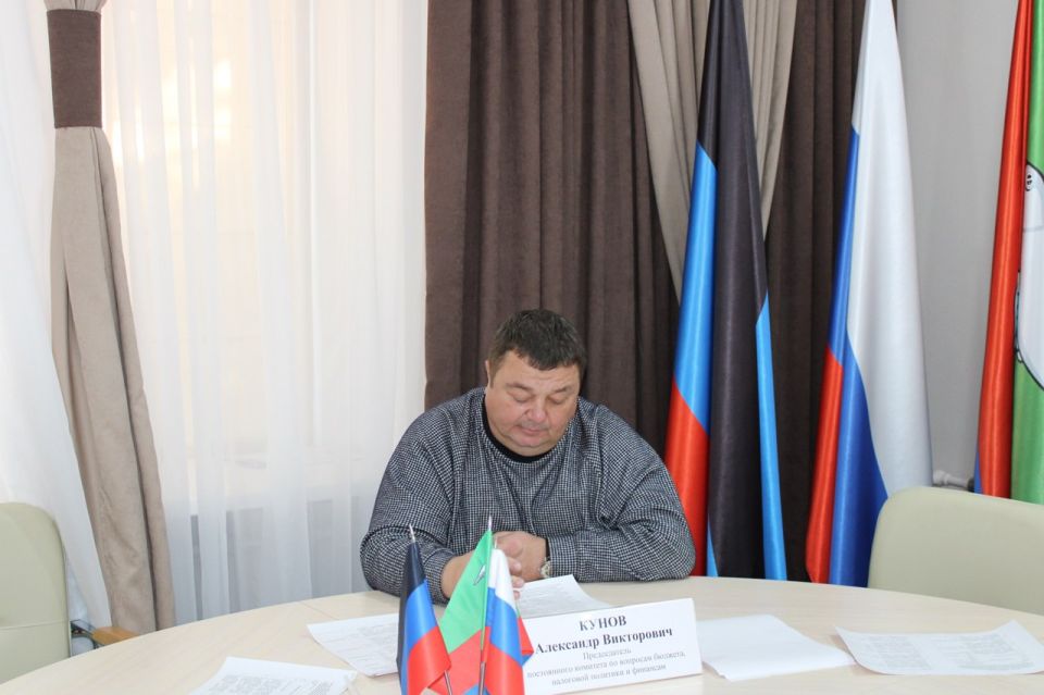 Роман Конев: 23 октября 2025 года состоялось совместное заседание постоянных комитетов по вопросам бюджета, налоговой политики и финансам, местного самоуправления и правоохранительной деятельности, регламента и деловой...