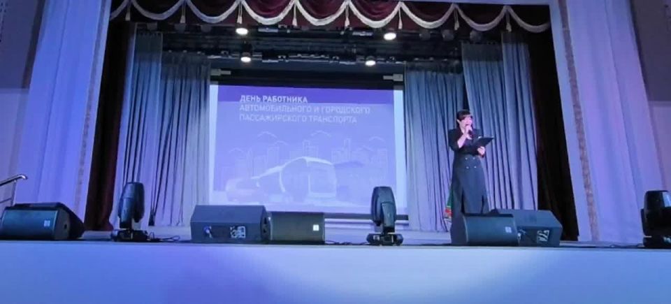 В канун профессионального праздника в Республике отметили заслуги лучших представителей транспортного блока