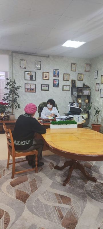  : 28  2025                      2 . 