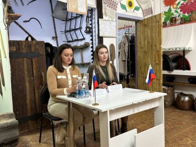 Роман Конев: ВСТРЕЧА С НАСЕЛЕНИЕМ. 29 октября 2025 года депутат Горловского городского совета от фракции «Единая Россия» — София Потапова совместно с представителем Общественного совета муниципального образования городского...