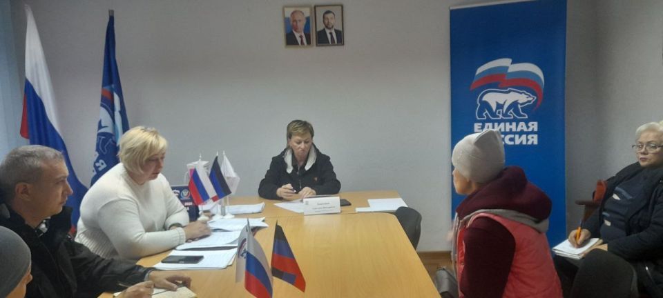  : 30  2025                      ...