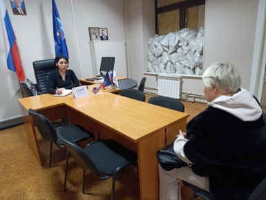 Иван Приходько: Личный прием граждан провела исполнительный секретарь Горловского отделения партии «Единая Россия» Инает Розводова