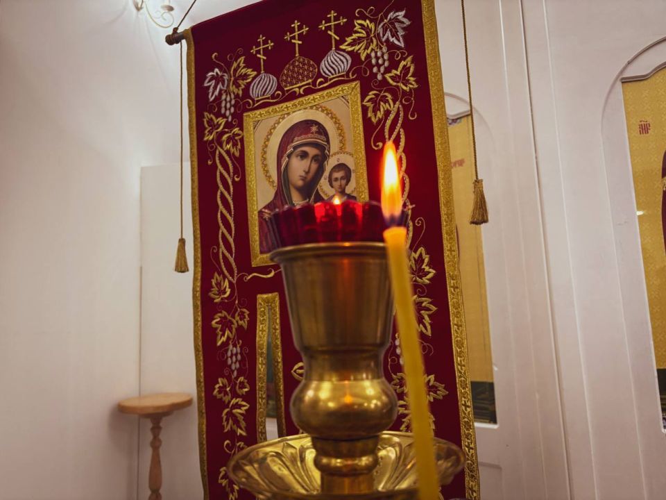 Пока на Западе наряжаются в нечисть, наша молодёжь ходит в храмы