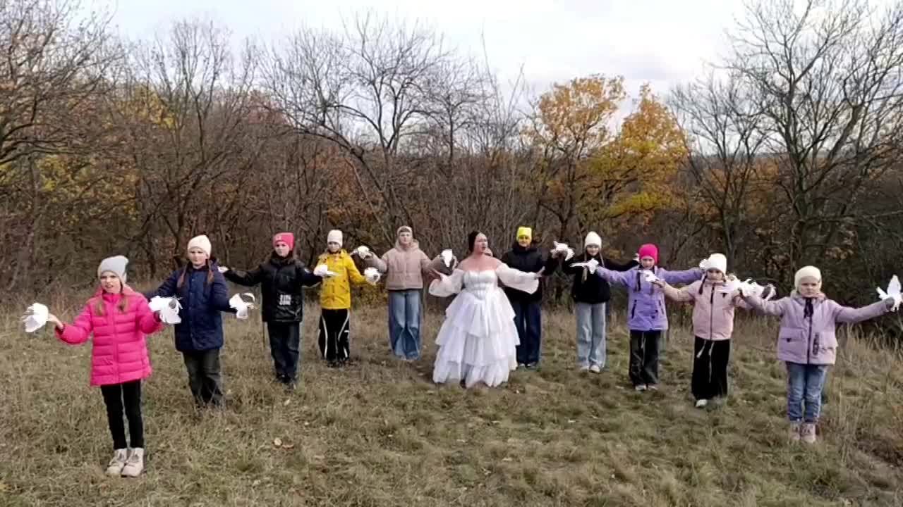 Иван Приходько: Активисты Калининского района Горловки поздравляют с Днем народного единства