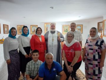 Священник с женой и семья прихожан погибли во время атаки дронов в ДНР, сообщили на сайте Горловской и Славянской епархии УПЦ