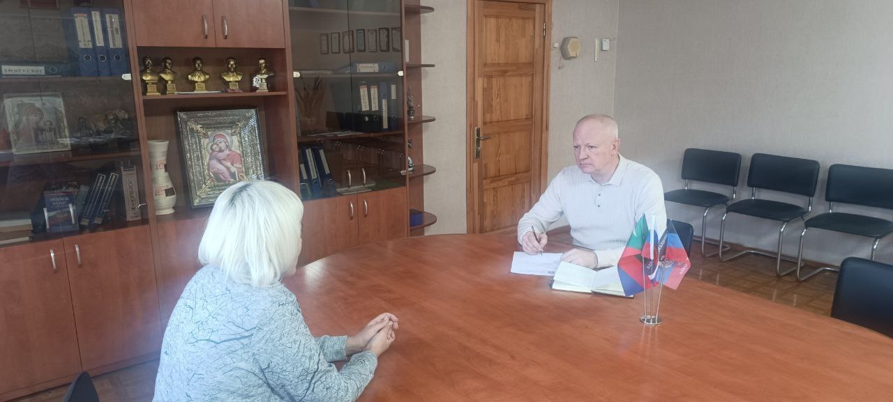 Роман Конев: 1 декабря 2025 года состоялся приём граждан депутатом Горловского городского совета Донецкой Народной Республики первого созыва Евгением Прокоповичем в Городском наркологическом диспансере города Горловки...