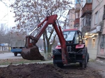 Специалисты заменили 140 метров водопроводных сетей в Горловке