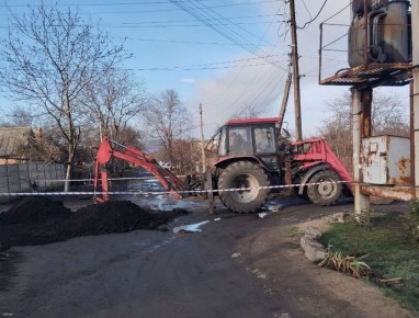 Специалисты заменили 140 метров водопроводных сетей в Горловке