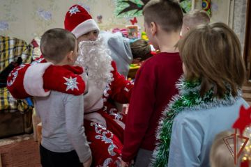 Спецназ Росгвардии в ДНР поддержал акцию «Дед Мороз специального назначения»