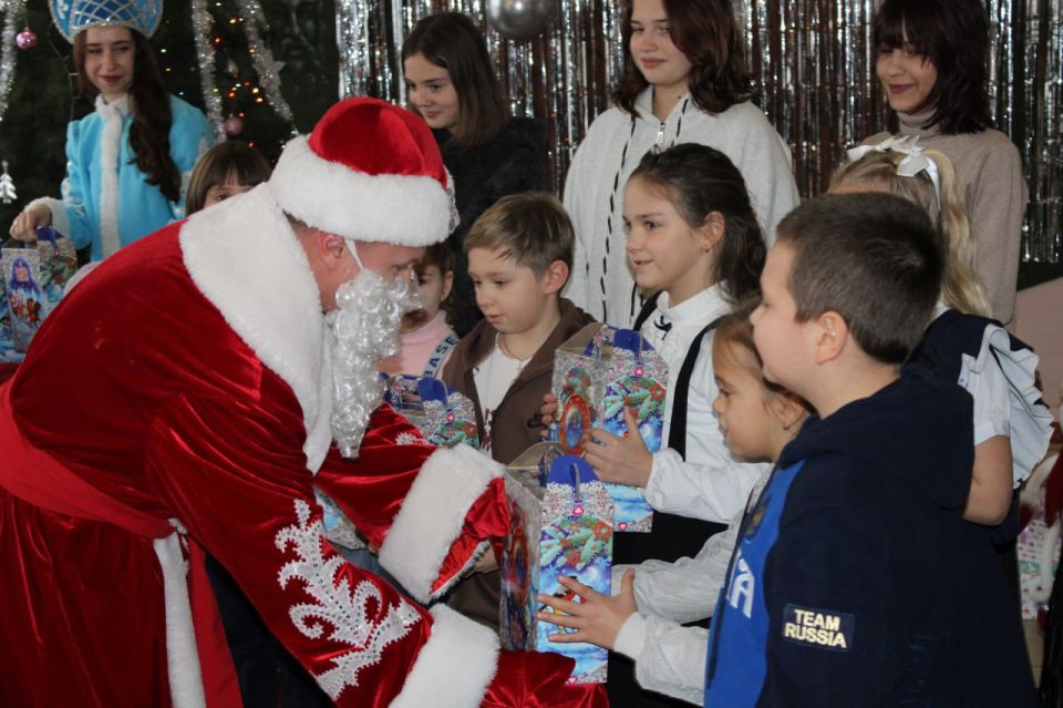 Денис Пушилин: Порядка 200 тысяч юных жителей Республики стали участниками мероприятий, посвященных Новому году и Рождеству Христову