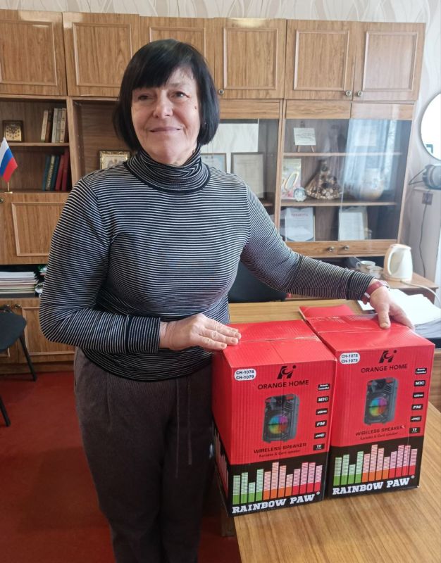 Полвека музыки: Женсовет Горловки поздравил Музыкальную школу №2 с юбилеем!