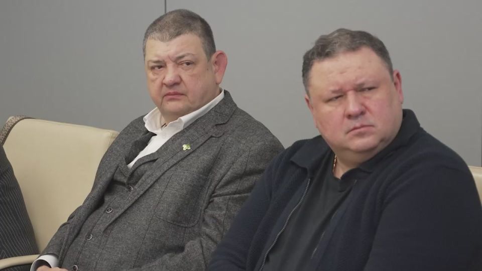 Денис Пушилин: В этом году восстановим 64 объекта образования, 14 объектов здравоохранения, оснастим 513 школ и построим 30 ФАПов — развитию этих и других направлений посвятили оперативное совещание