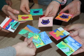 В Горловке проведён мастер-класс «Тихие истории на маленьком холсте»