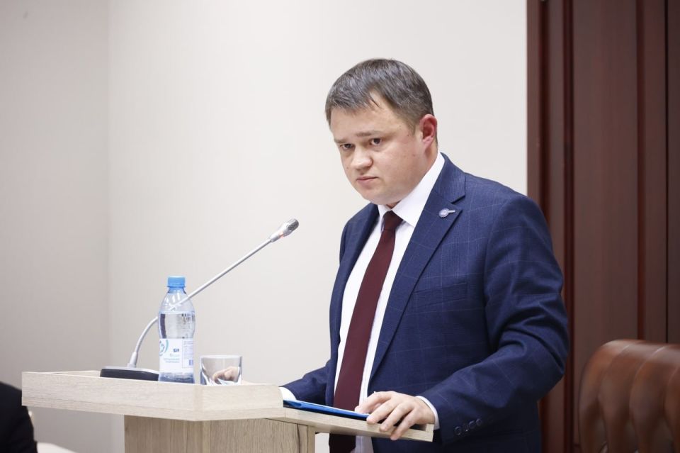 Роман Конев: Сегодня свой день рождения отмечает Министр промышленности и торговли Кузбасса Алексей Гришин