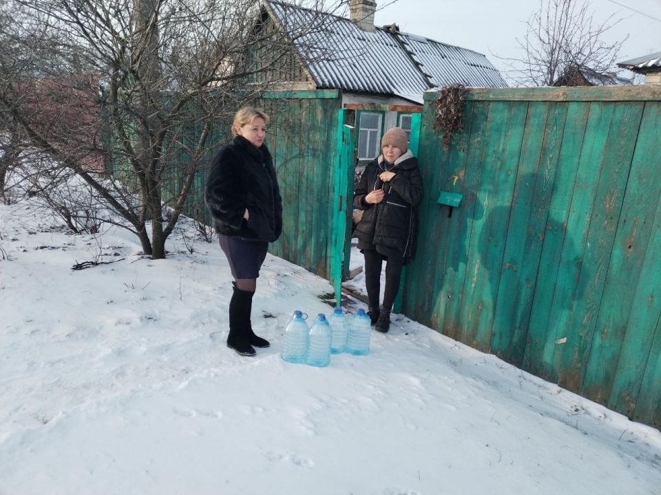 Роман Конев: 13 февраля 2026 года депутат Горловского городского совета от фракции «Единая Россия» – Елена Кузьмина осуществила адресный подвоз воды