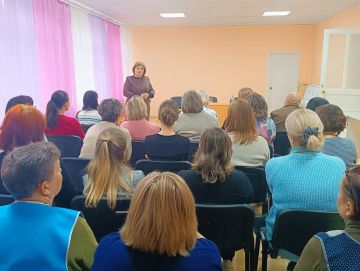 Состоялась встреча начальника Управления образования администрации городского округа Горловка с трудовым коллективом