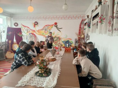 В Горловке прошел мастер-класс по куклам-мотанкам