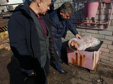 Роман Конев: Депутат Горловского городского совета Сергей Третьяков и заместитель главы администрации Горловки Игорь Горбатов, представляющие партию «Единая Россия», посетили местный пункт временного содержания бездомных...