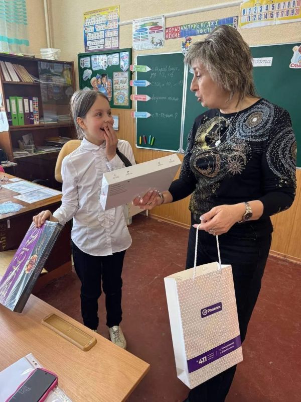 Донецким призёрам и финалистам конкурса рисунков доставлены заслуженные награды