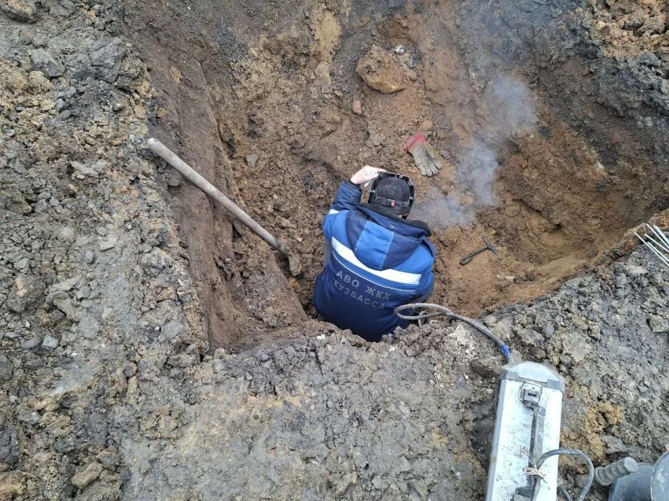 Новая бригада аварийно-восстановительного отряда из Кузбасса заступила на вахту в Горловке