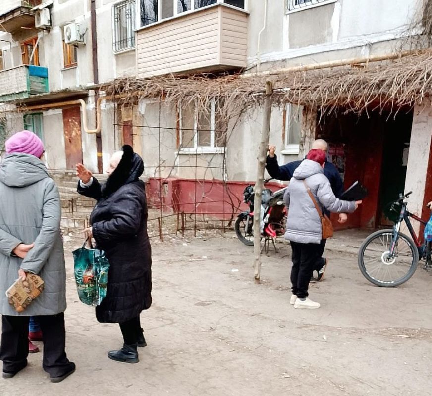 Роман Конев: Представители Управы Калининского района Горловки и Единого регионального фонда управления многоквартирными домами ДНР провели встречи с жителями
