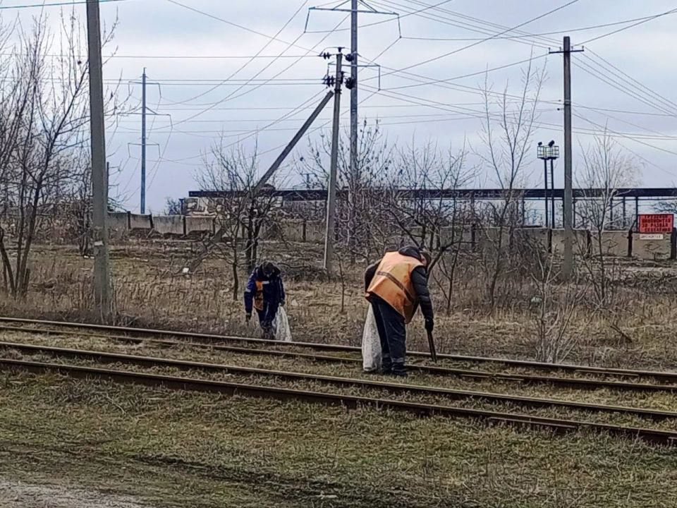 В Калининском районе Горловки проходят мероприятия по благоустройству территорий